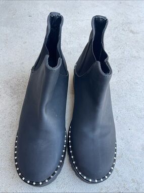 Andrea Black Chelsea Ankle Boots Studded Lug Sole Women’s Size 7